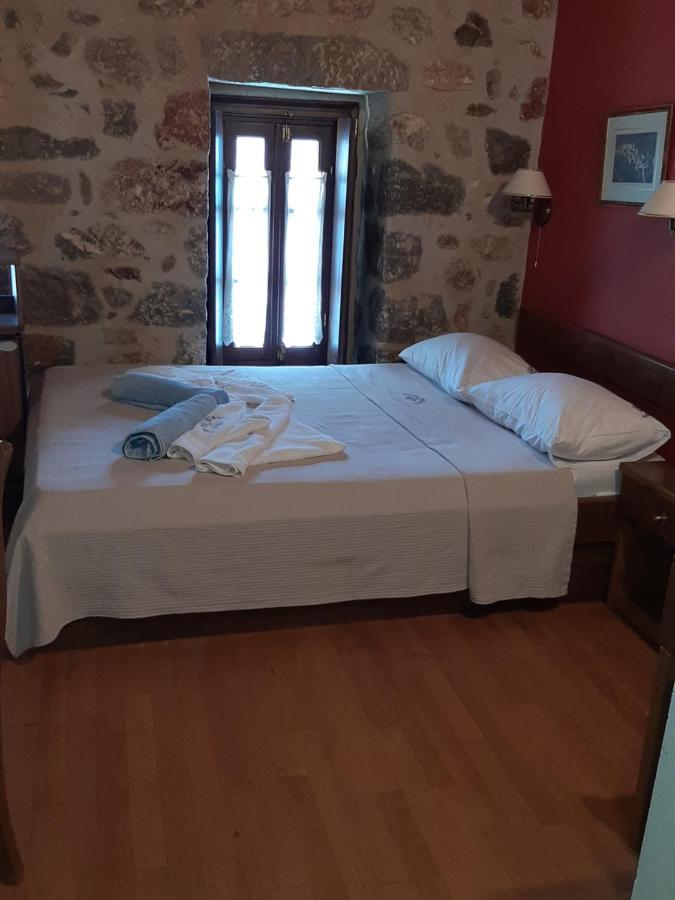 Pyrgoi Theodorakaki: O Gerolimenas Hotel Quarto foto