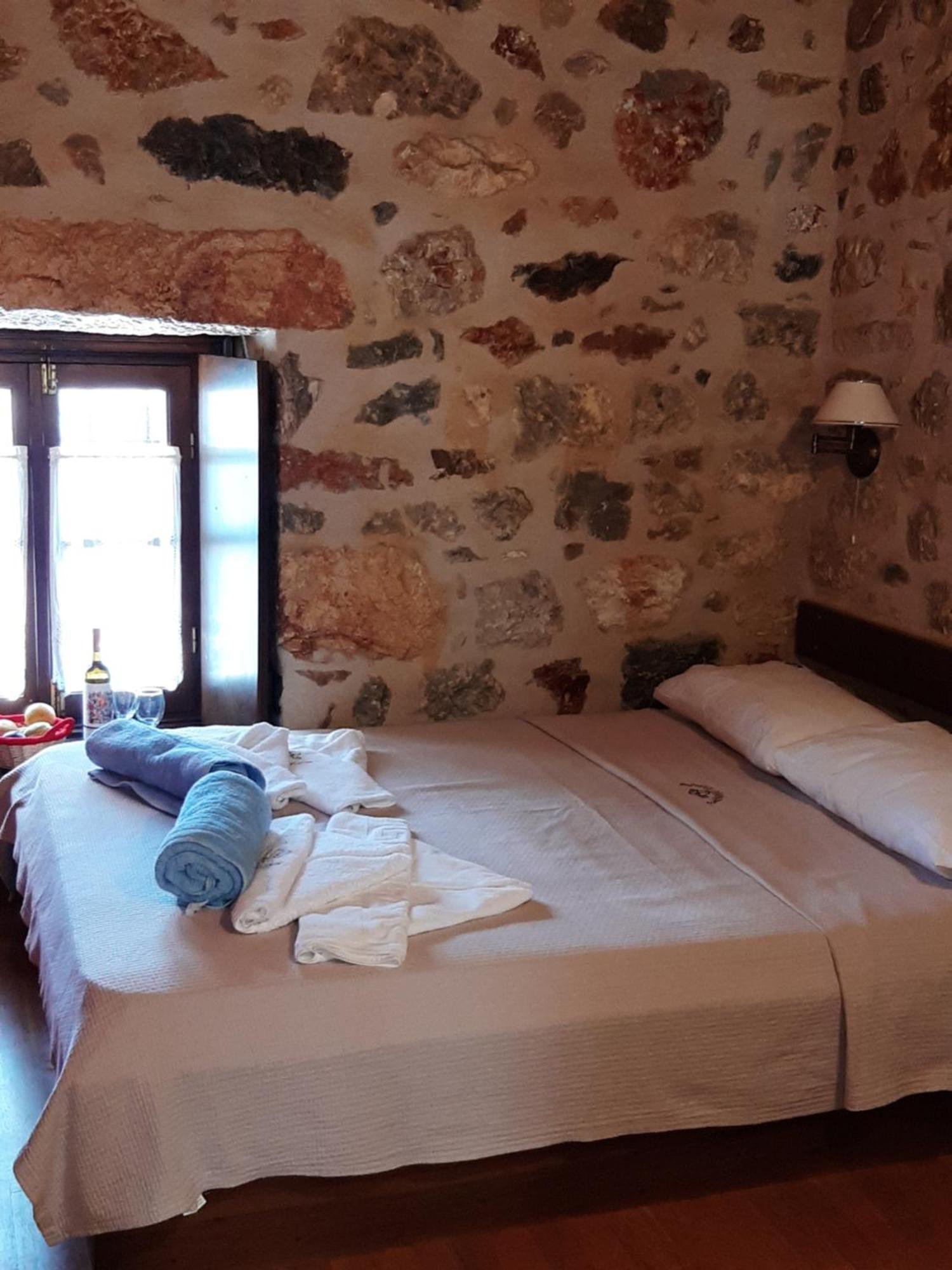 Pyrgoi Theodorakaki: O Gerolimenas Hotel Quarto foto